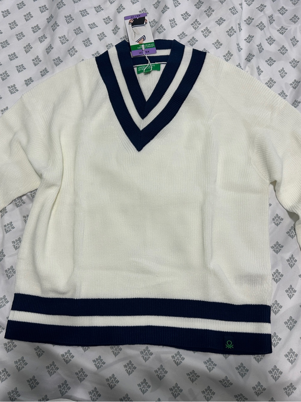 NWT United Colors of Benetton Varsity V-Neck Sweater XS